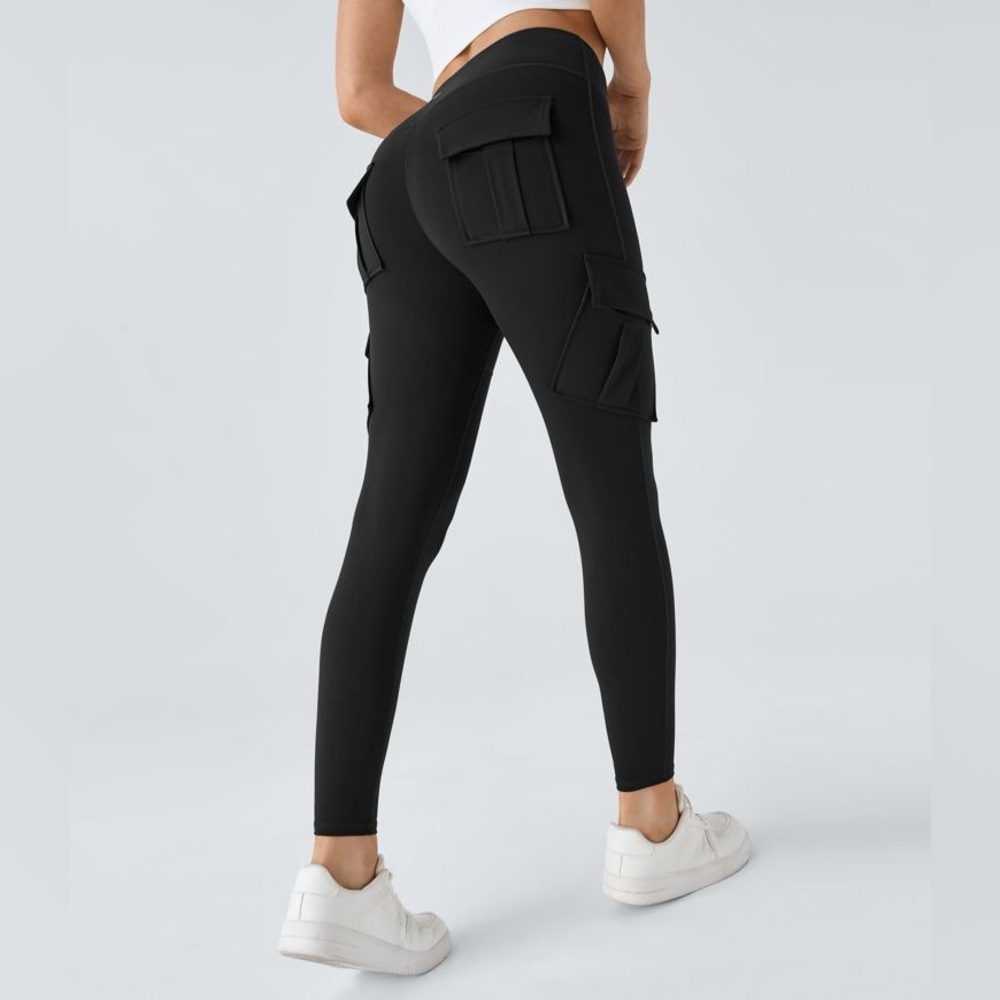 NWOT Halara High Waisted Cargo Pocket Skinny Yoga Leggings Size XSmall